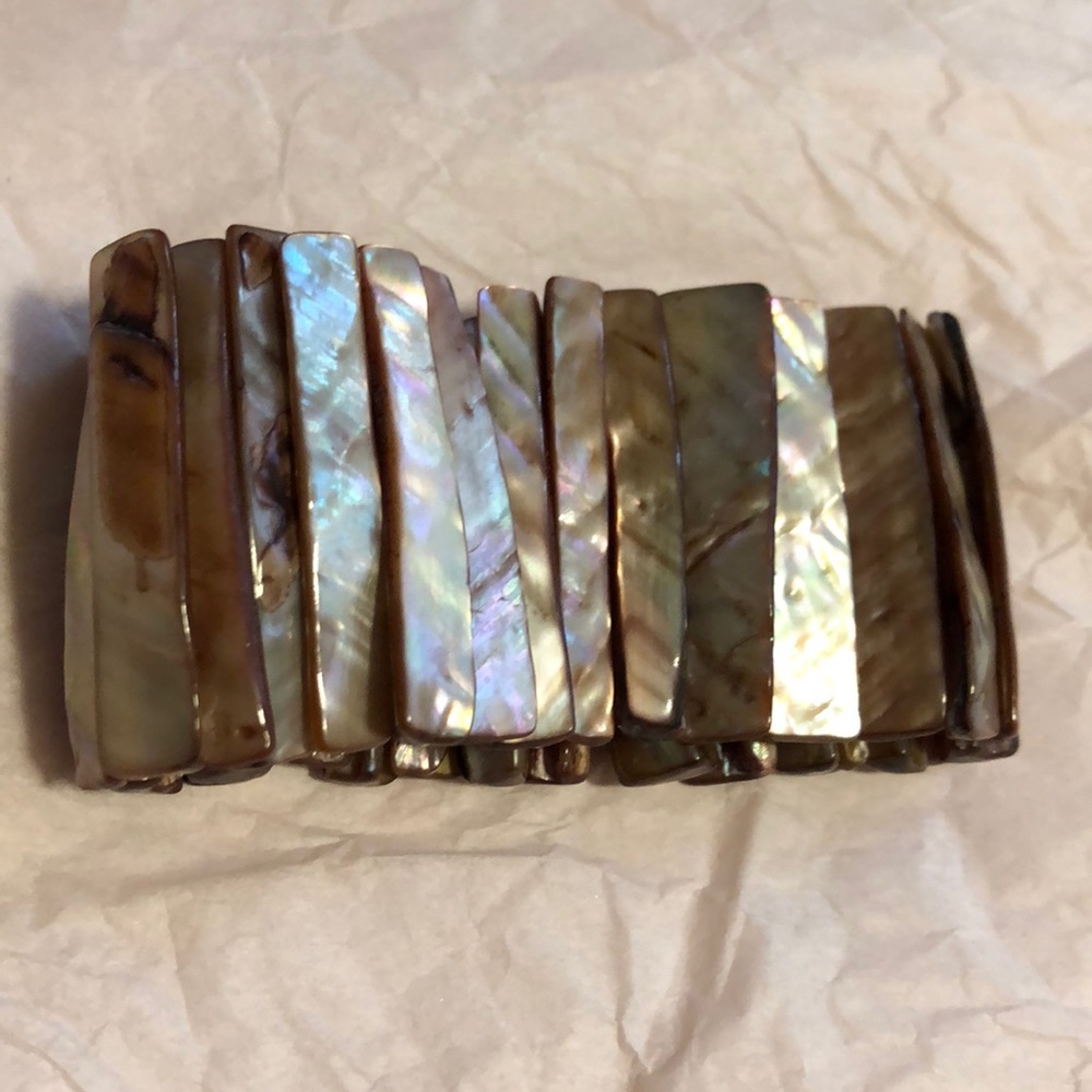Shell Bangle Bracelet - Picture 2 of 6